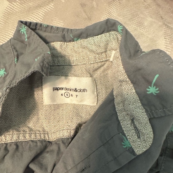 Bundle!! Kids (3) Plaid/ Checkered Short Sleeve Button Downs. Size 4-5 - Picture 5 of 10